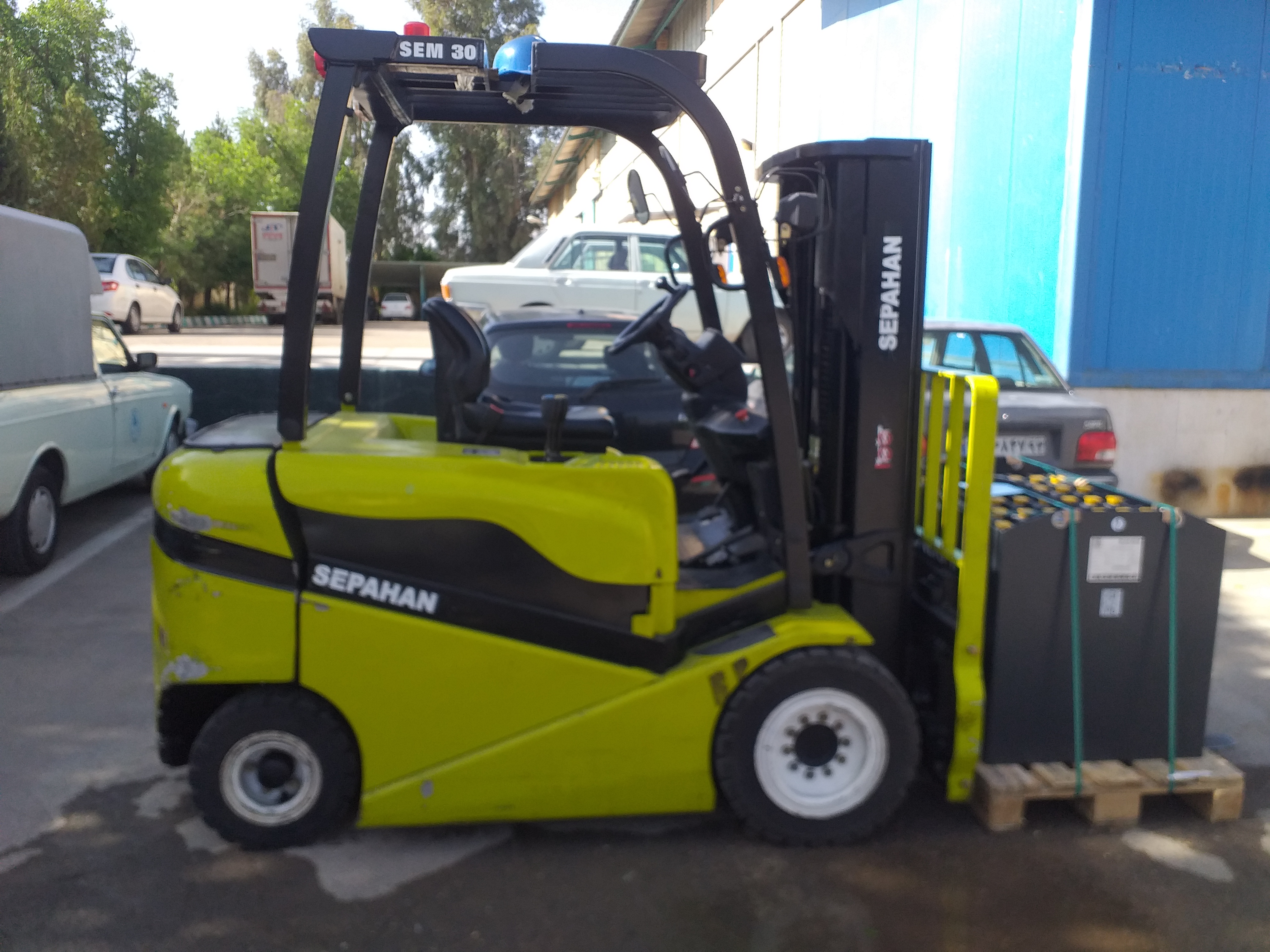 تعمیرات لیفتراک های برقی