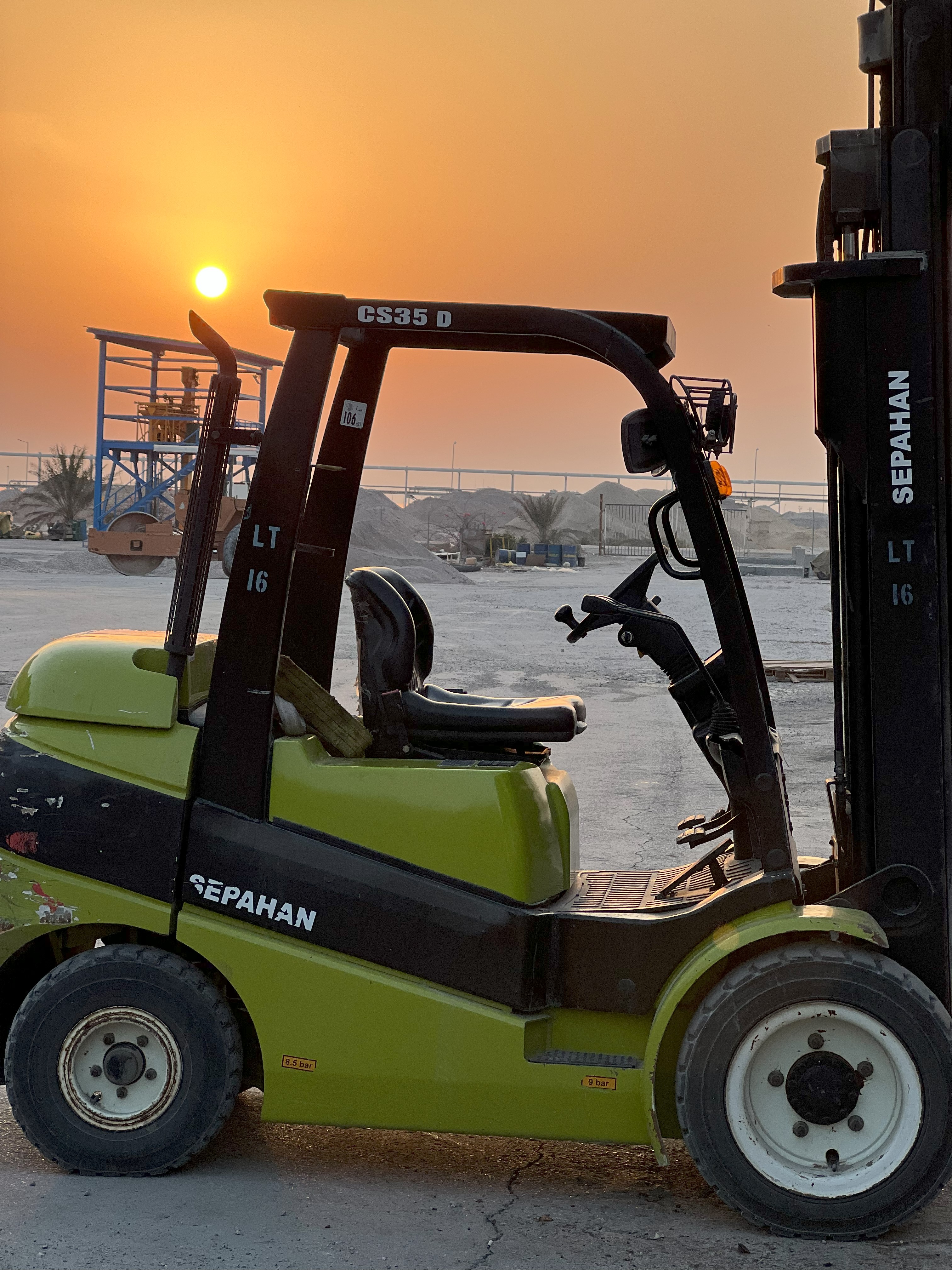 راهنمای خرید لیفتراک برقی